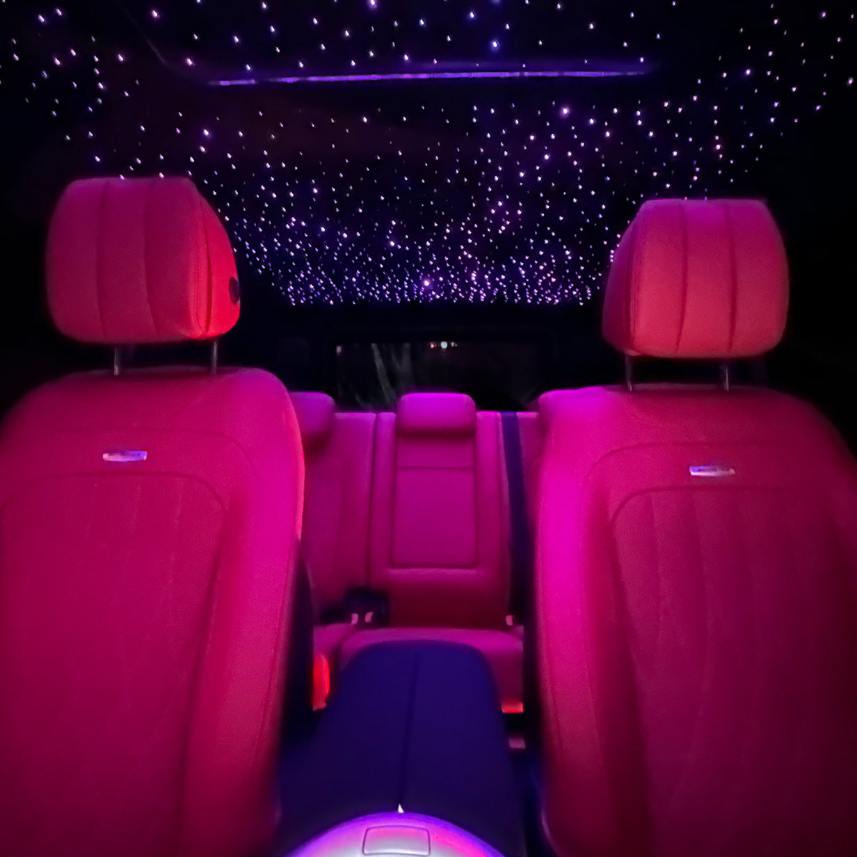 4-in-1 Premium Car Charger – 
טעינה מהירה + תאורת אווירה יוקרתית לרכב שלך